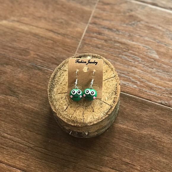 Green Frog Earrings - Picture 3 of 4
